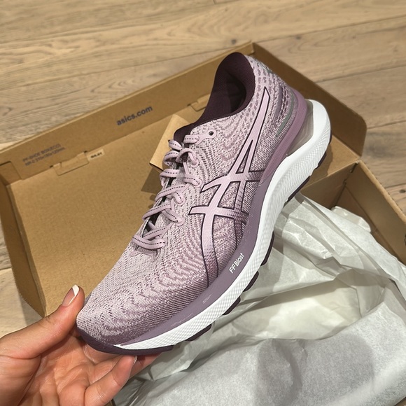 Asics Shoes - ASICS NWT never worn gel cumulus 24 sneakers